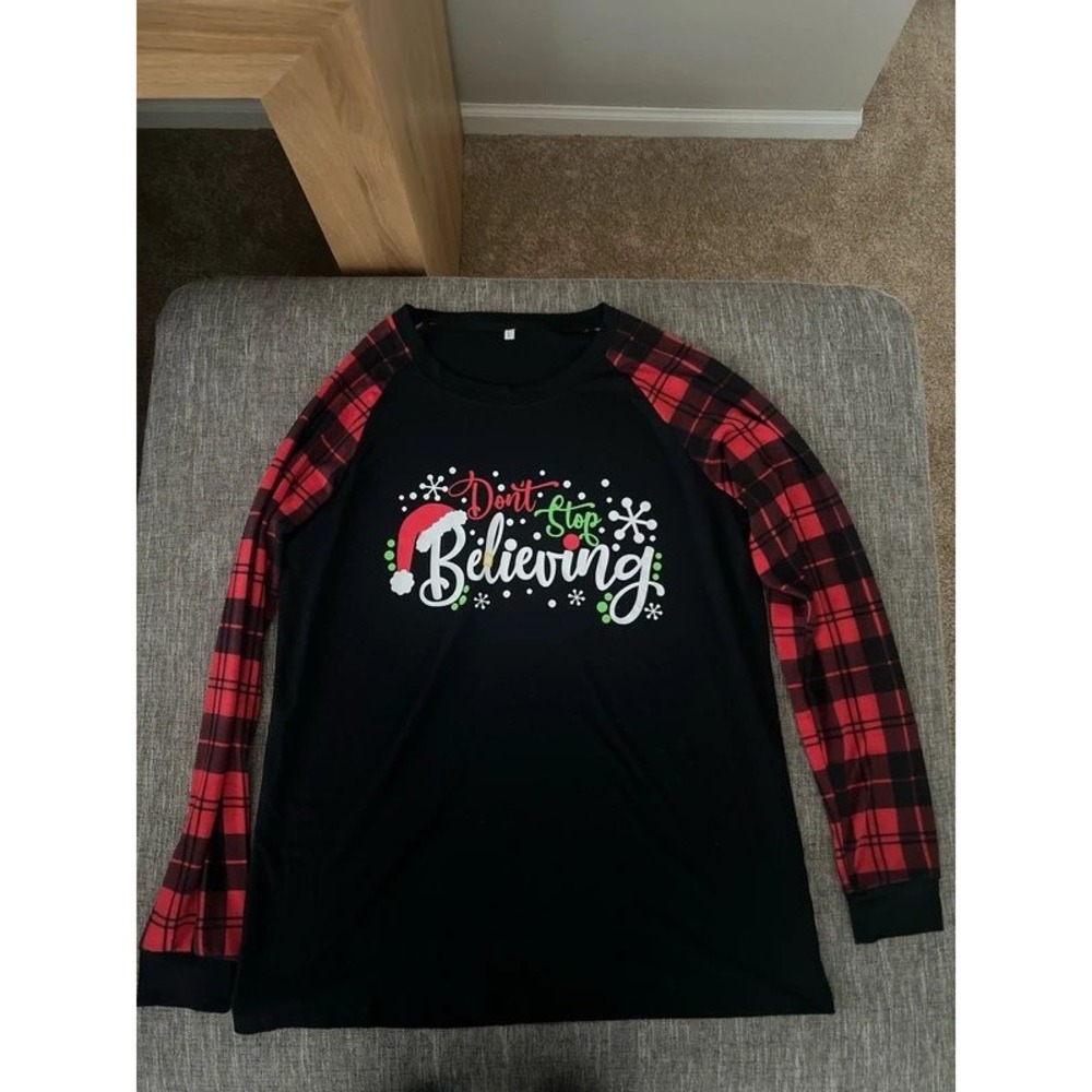 Christmas Graphic Top Red Black Buffalo Plaid Raglan Long Sleeve Large Holiday